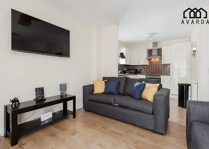 Oxheys House - 5 Bedrooms Contractors Parking