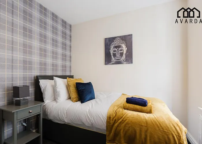 Oxheys House - 5 Bedrooms Contractors Parking