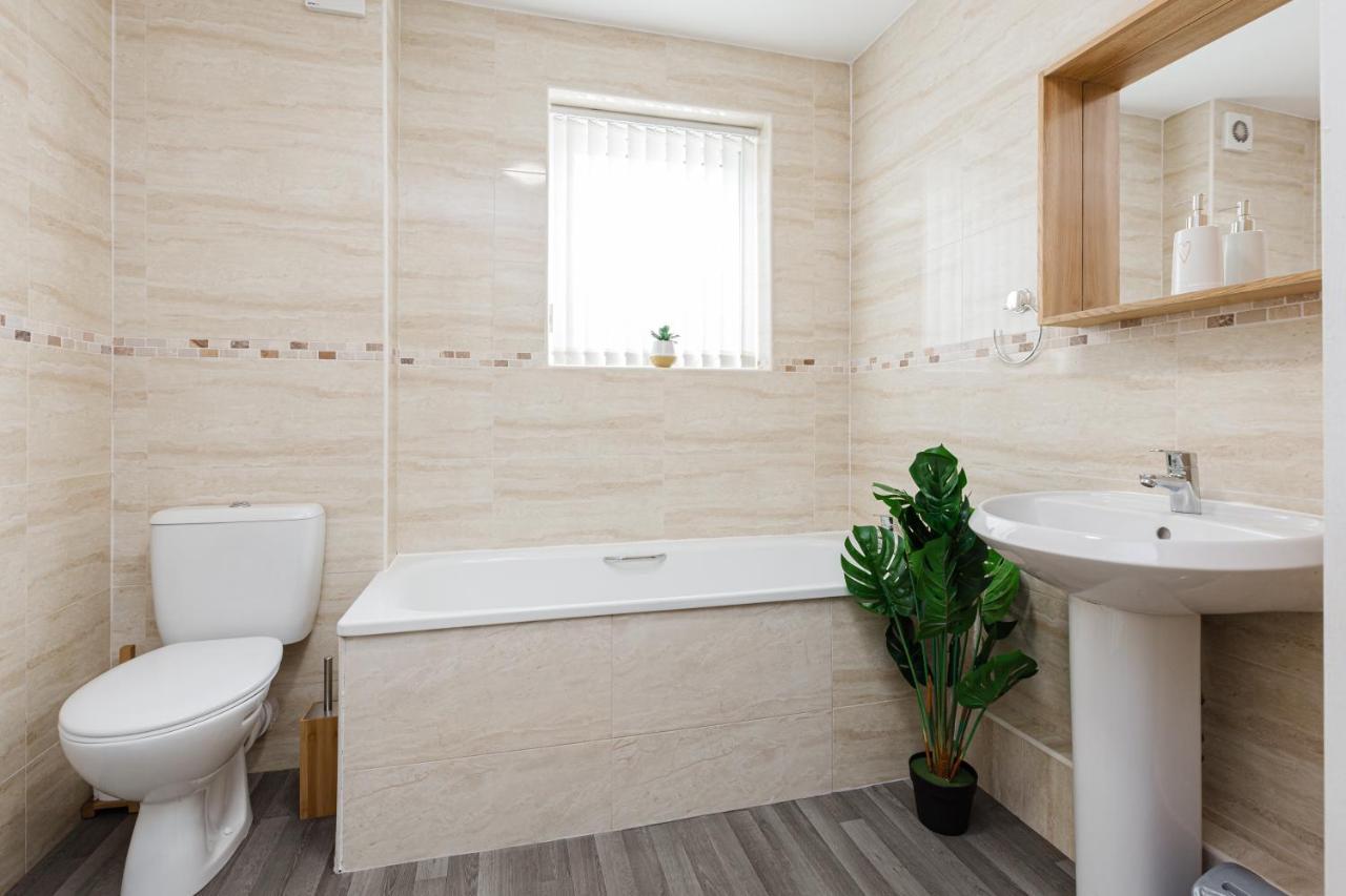 Apartment Oxheys House - 5 Bedrooms Contractors Parking
