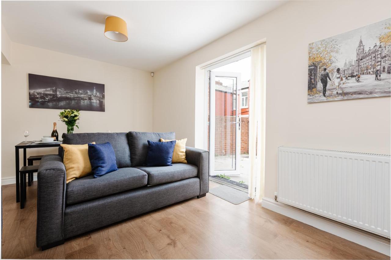 Oxheys House - 5 Bedrooms Contractors Parking Apartment *