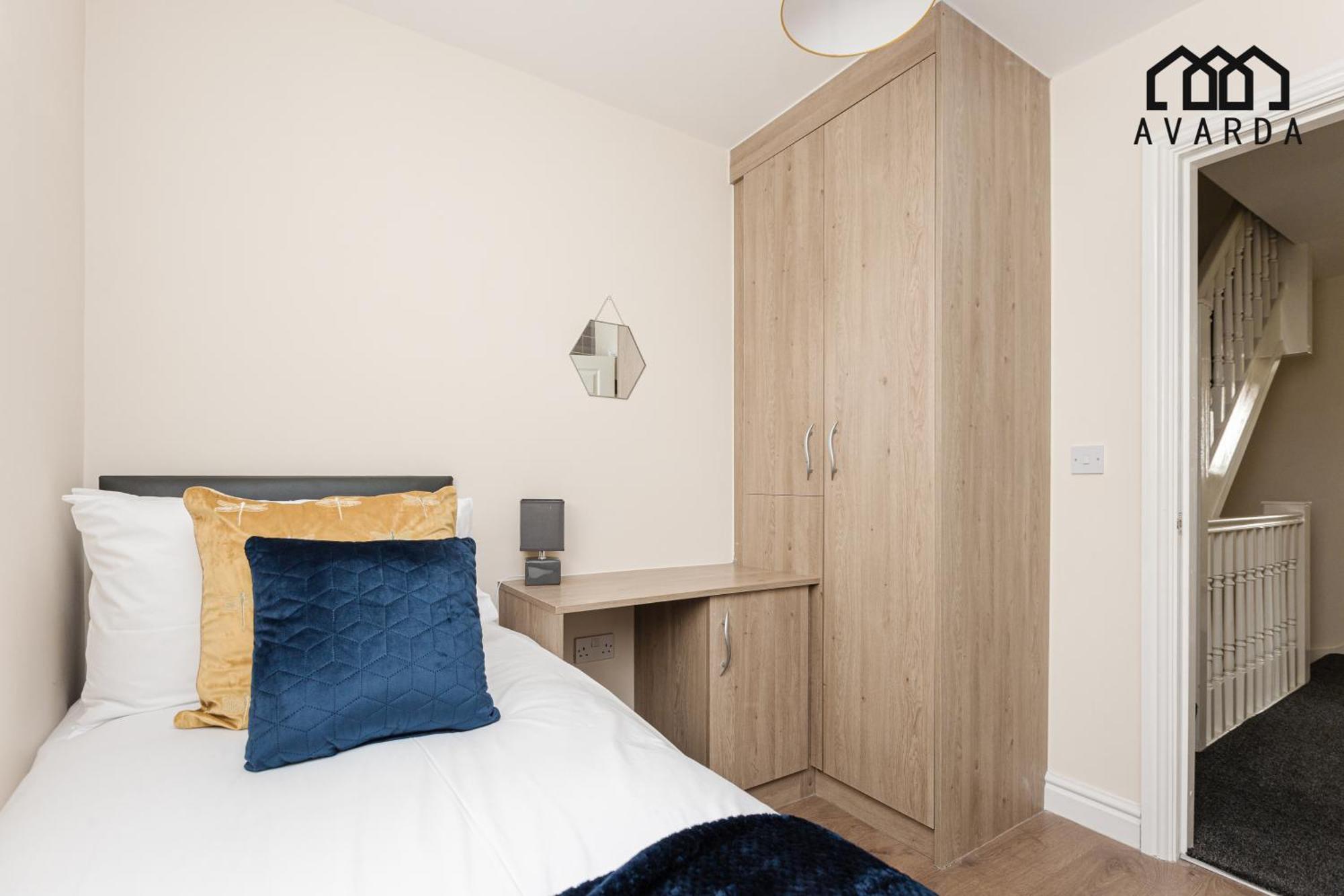 Oxheys House - 5 Bedrooms Contractors Parking * Preston (Lancashire)